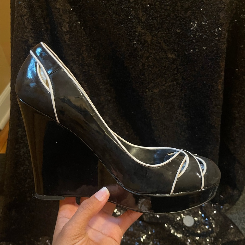 WHBM Wedges - Size 9
